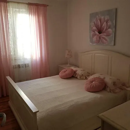 Cozy In Apartment